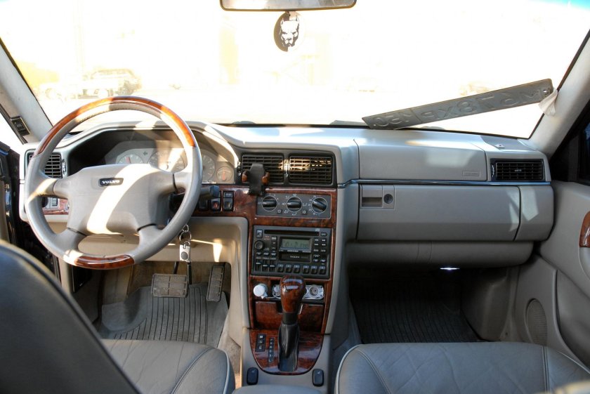 Volvo s90 1998