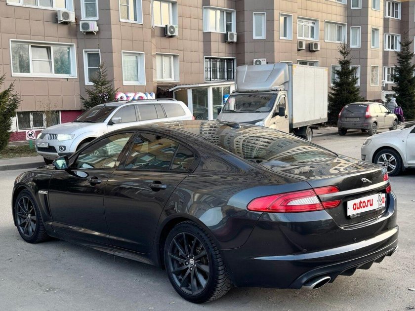 Jaguar xf i