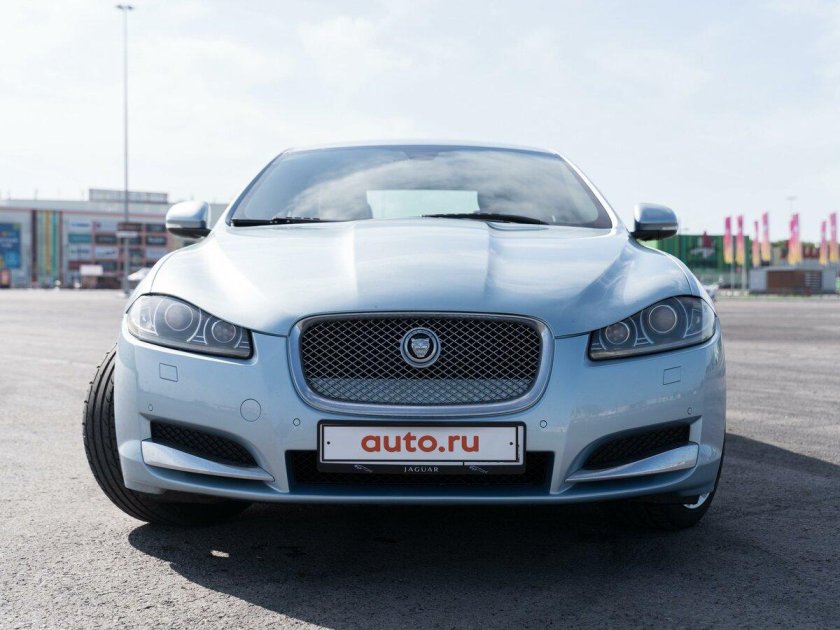 Jaguar xf 2014