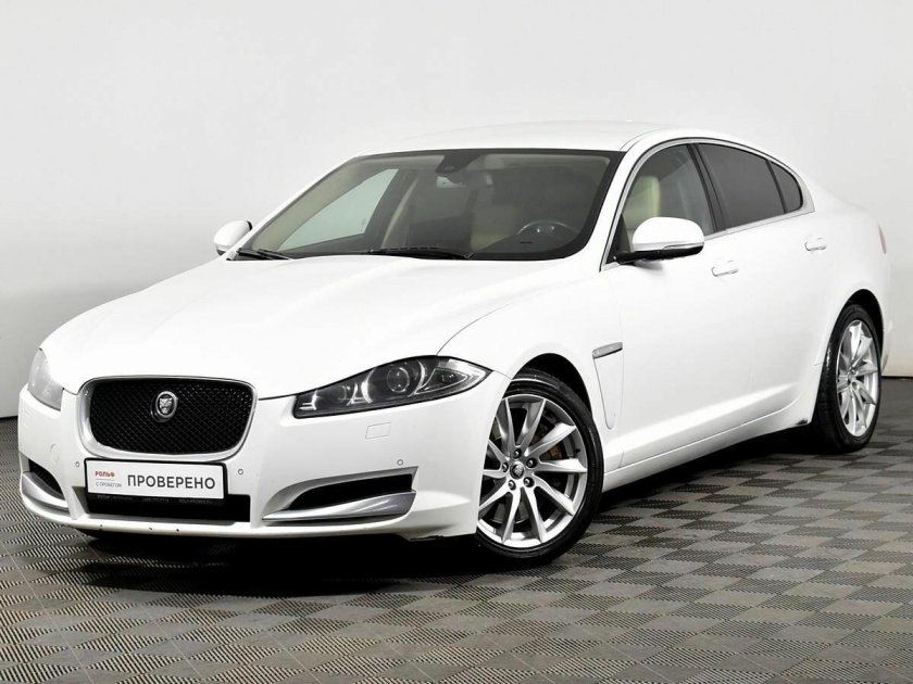 Ягуар XJ 2010 белый