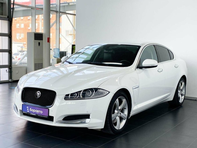 Jaguar xf 2013 2.0 240 л.с