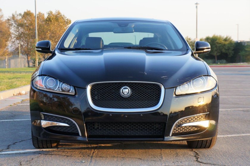 Ягуар XF 2012
