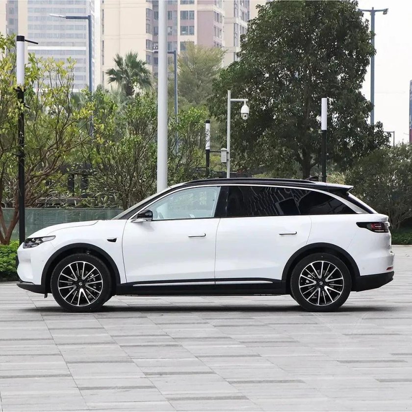 Leap Motors c10 гибрид белый