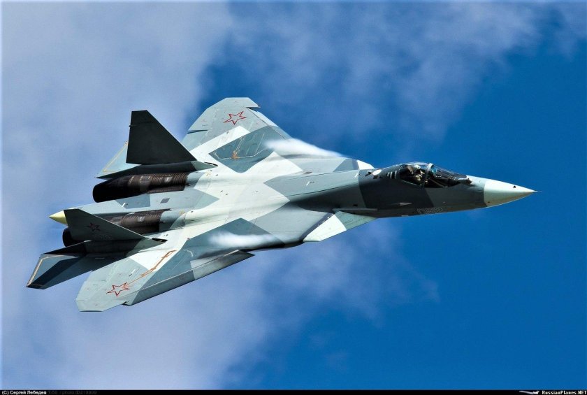Истребитель 5 поколения России Су-57