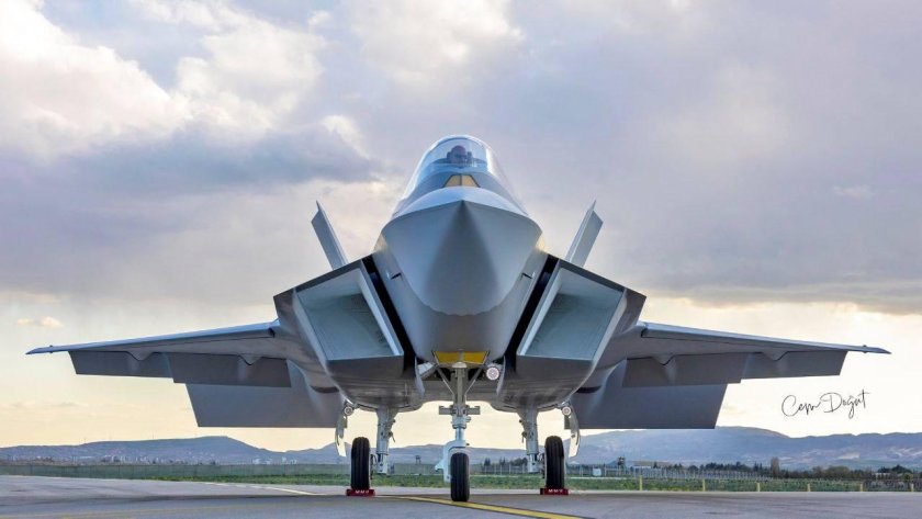 Турецкий самолет Каан