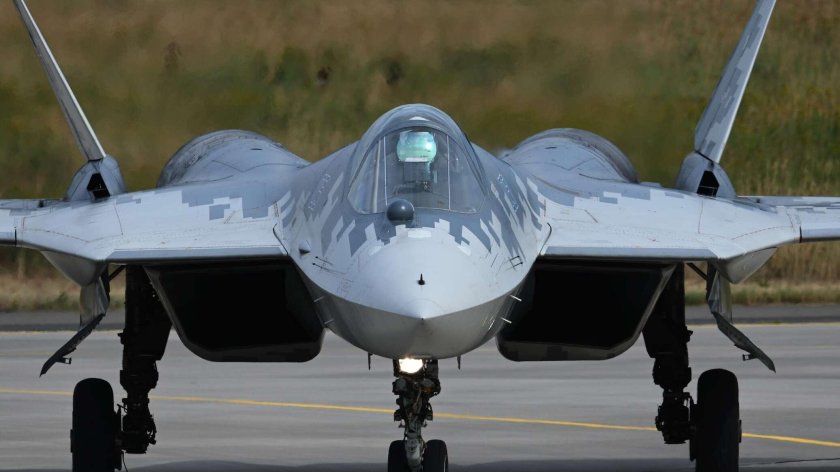 Истребитель 5 поколения России Су-57