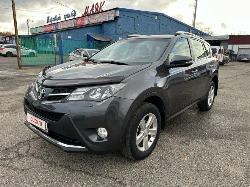 Тойота рав 4 2014