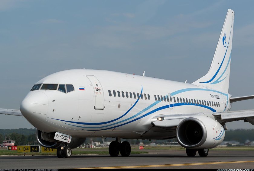 Газпромавиа 737