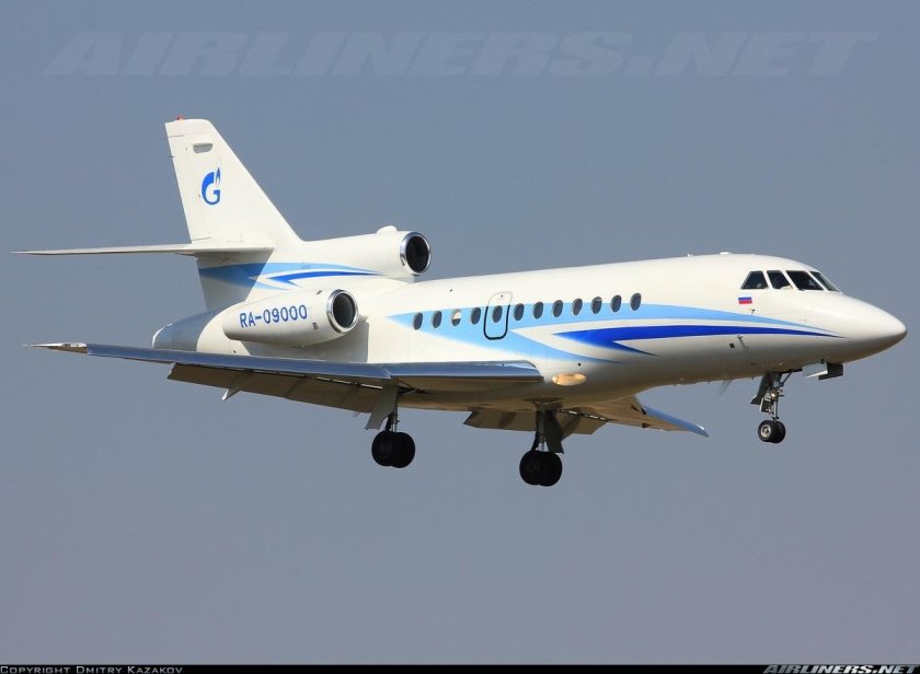 Самолет Газпромавиа