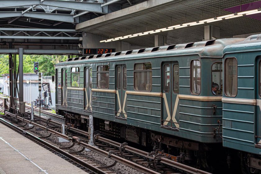 Urban electric transit