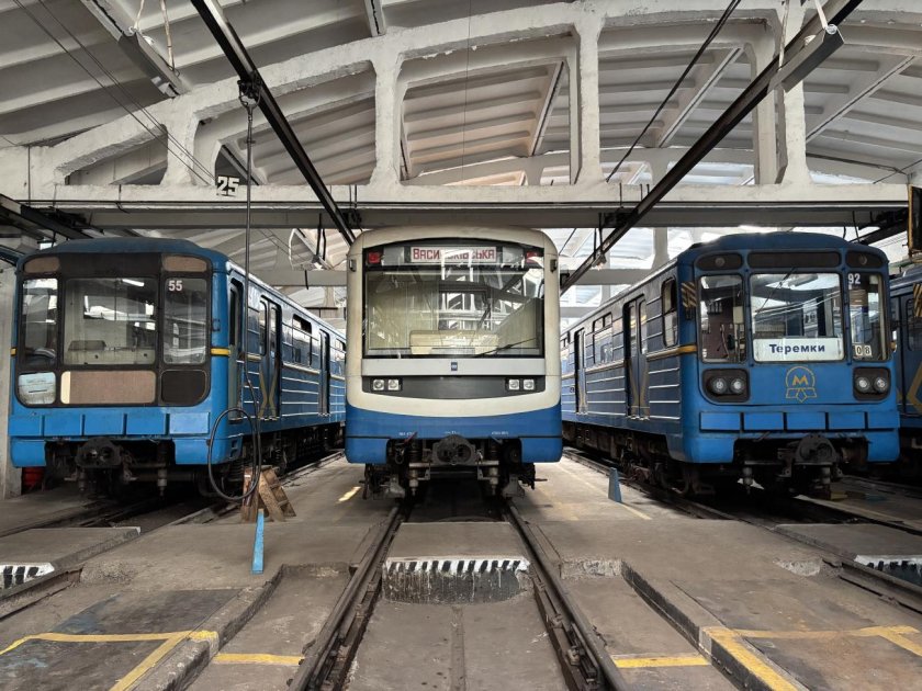 Вагон метро