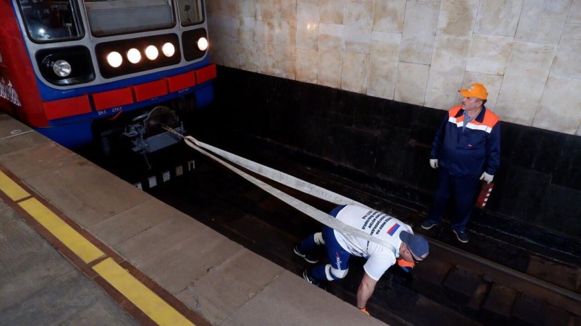 Электропоезд метро