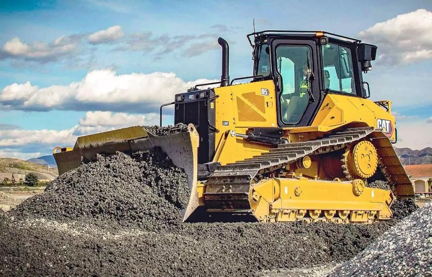 Катерпиллер бульдозер