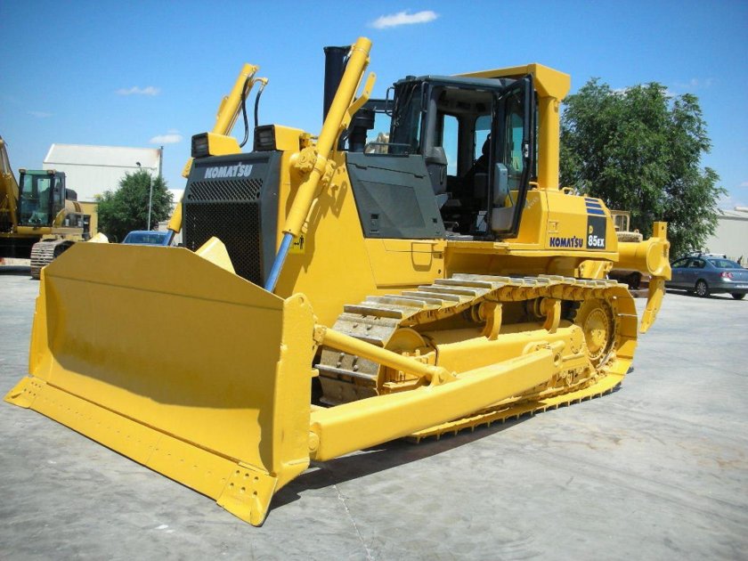 Бульдозер Komatsu d85