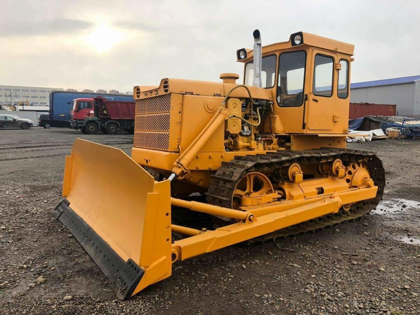 Бульдозер т-130