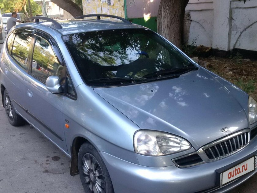 Дэу Такума 2002