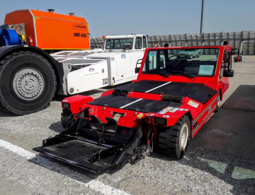 Тягач Аэродромный TLD TPX-500-S