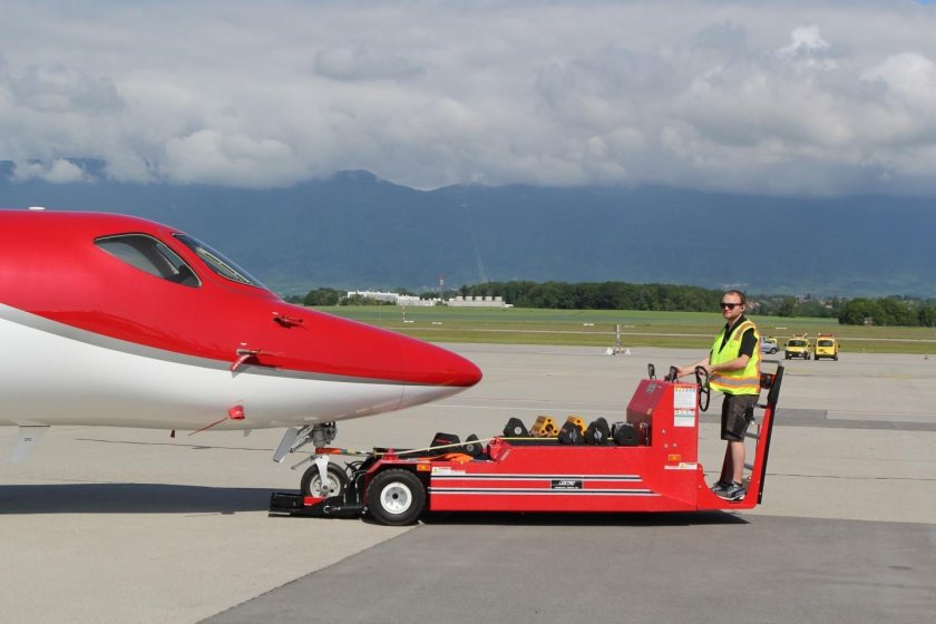 Аэродромный тягач JBT b250