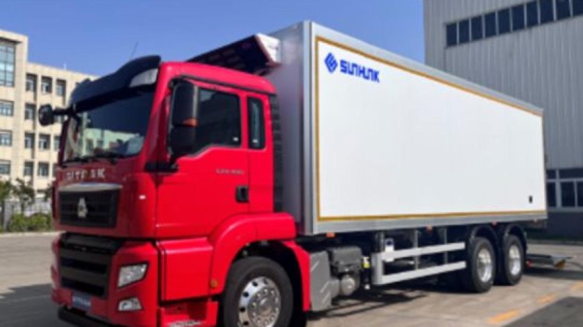 Sitrak c7h6x2 zz1256v553he фургон