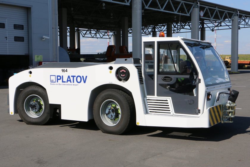 Аэродромный тягач TLD