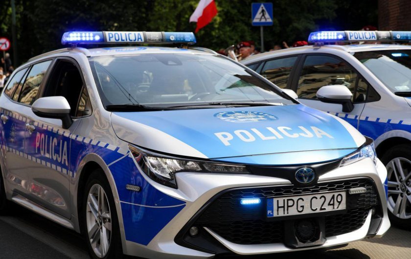 Полиция машина