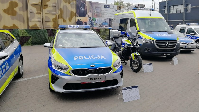 Полицейская машина