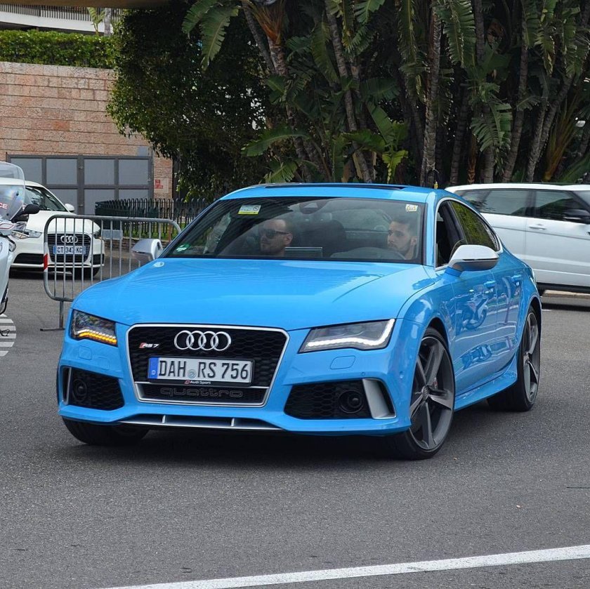 Audi rs7 синий