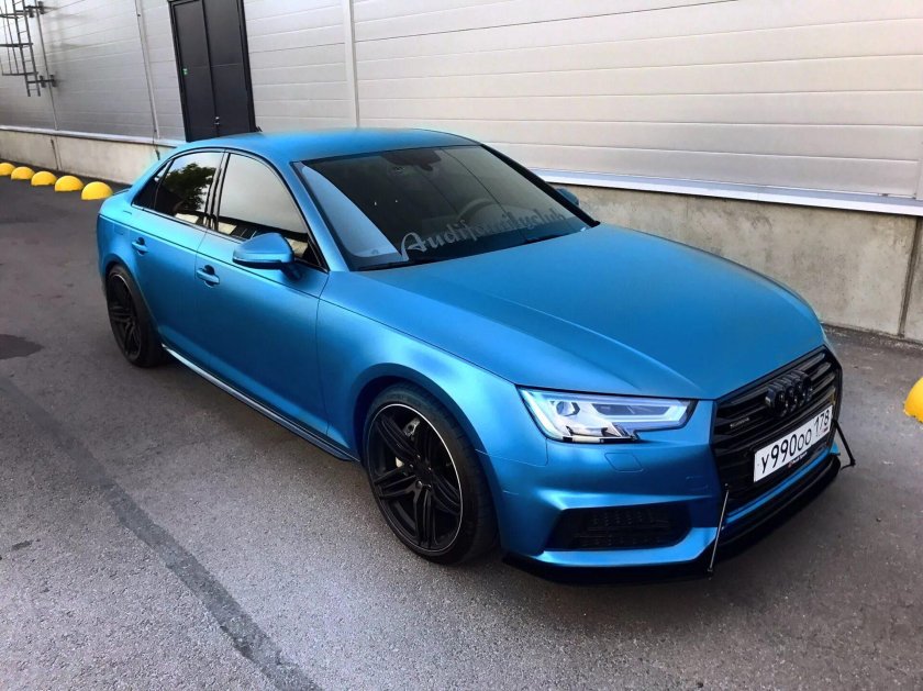 Audi a4 b9 синяя
