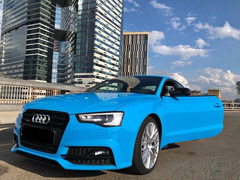 Audi a5 бирюзовая