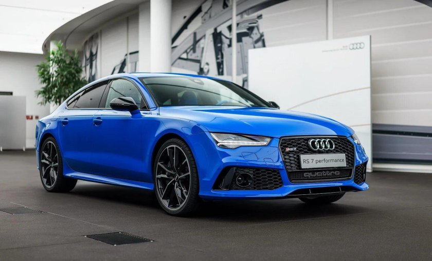 Ауди rs7 синяя