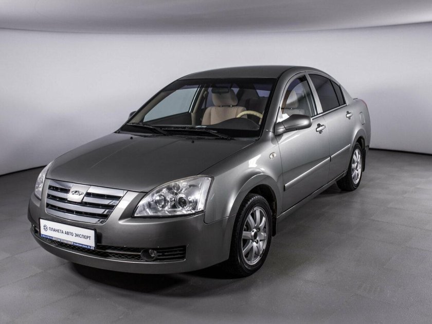 Машина Chery fora a21