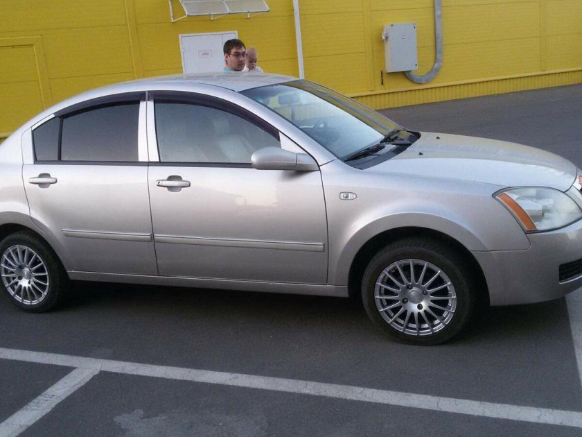 Чери Фора беж