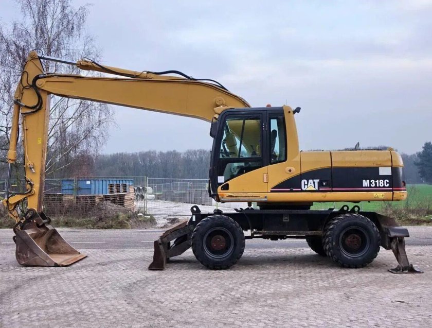 Caterpillar m318c