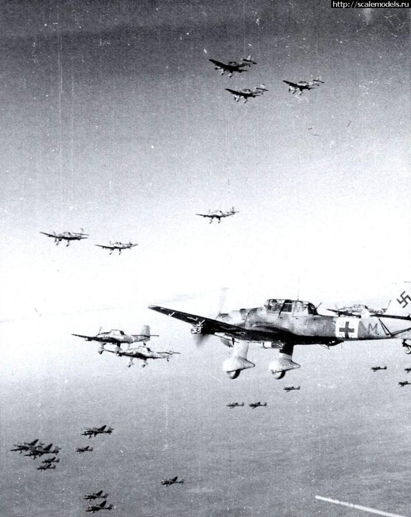 Немецкие Юнкерсы 1941 бомбят