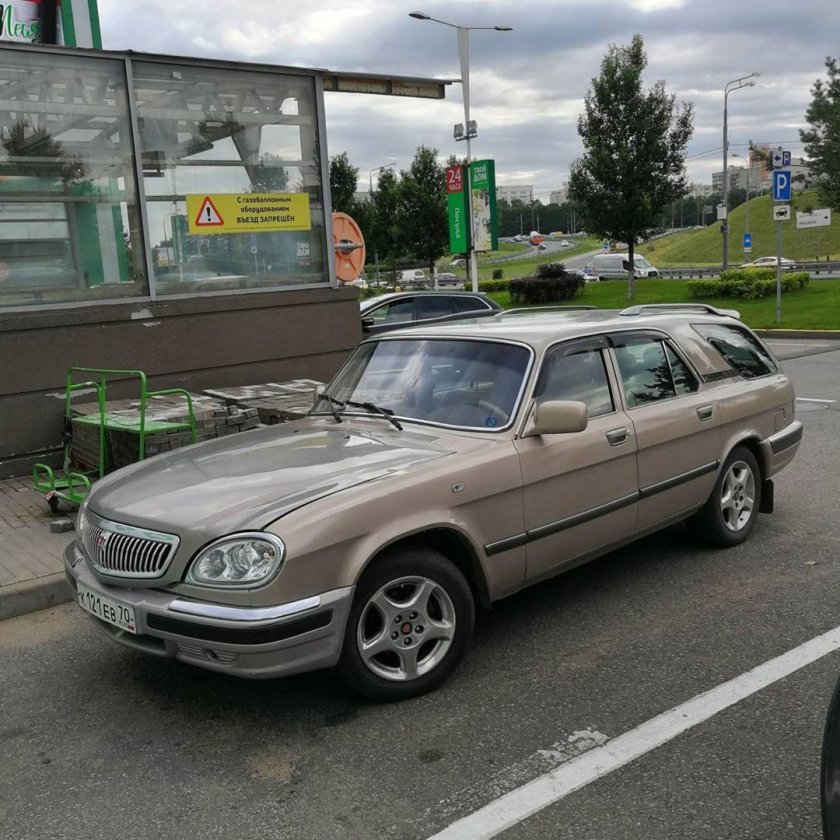 ГАЗ 31105 универсал