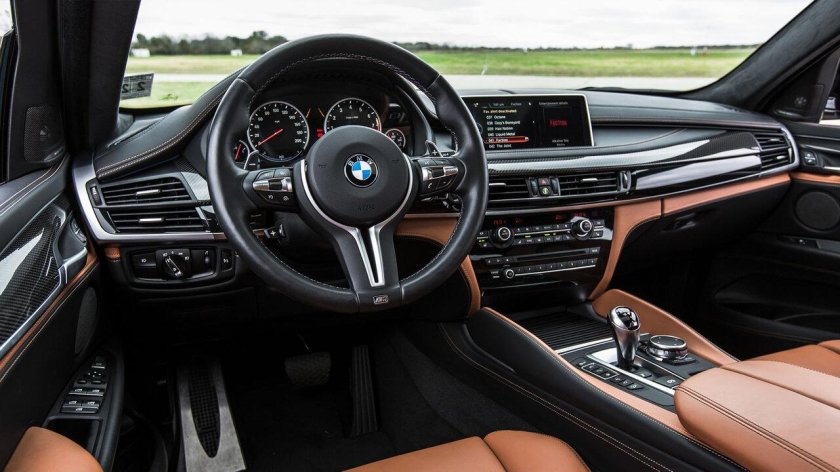 BMW x6m 2016