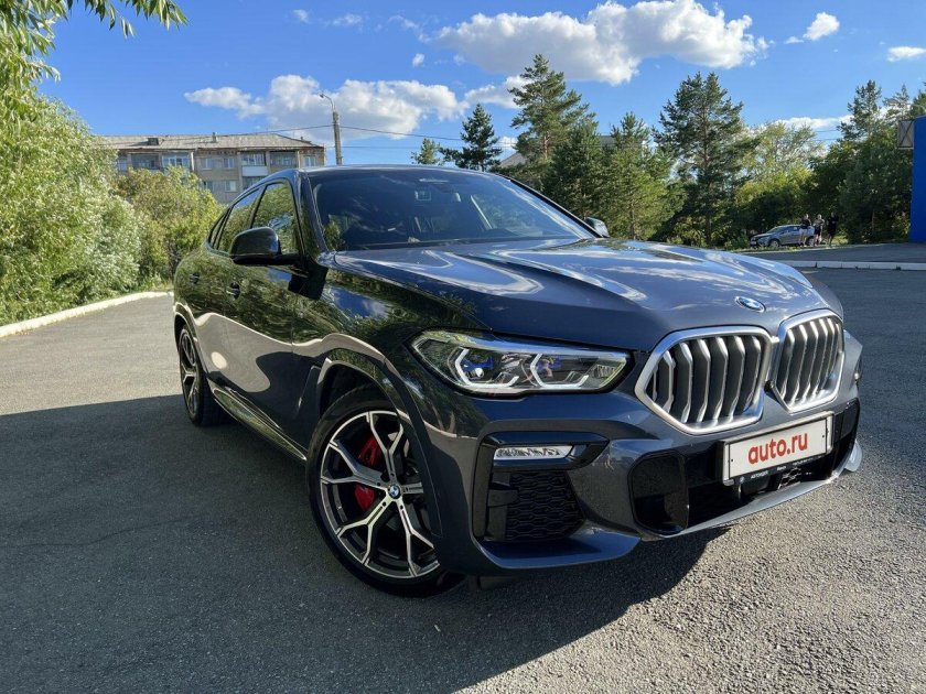 БМВ x6 2021