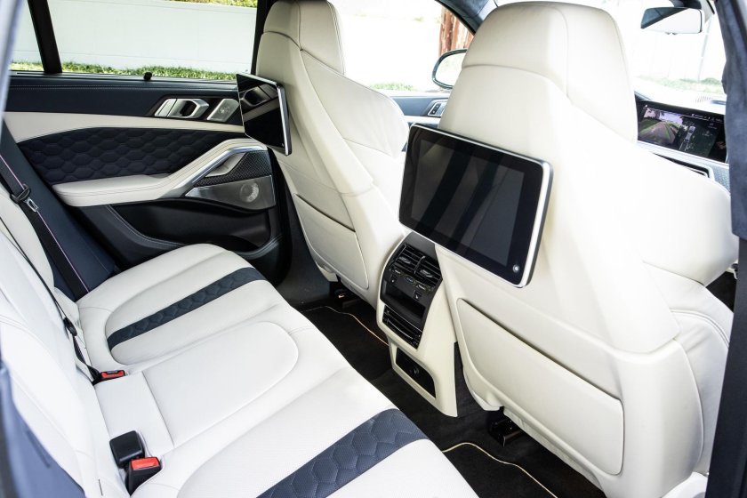 BMW x5 белый салон 2022