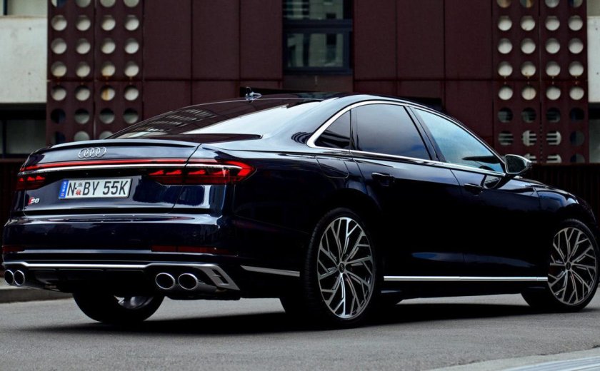 Audi s8 Plus
