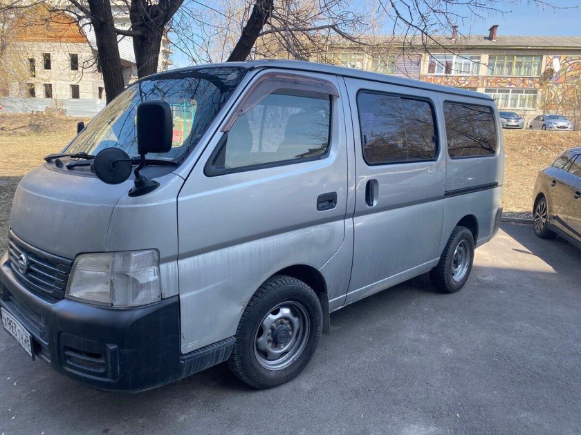 Ниссан Караван 2003