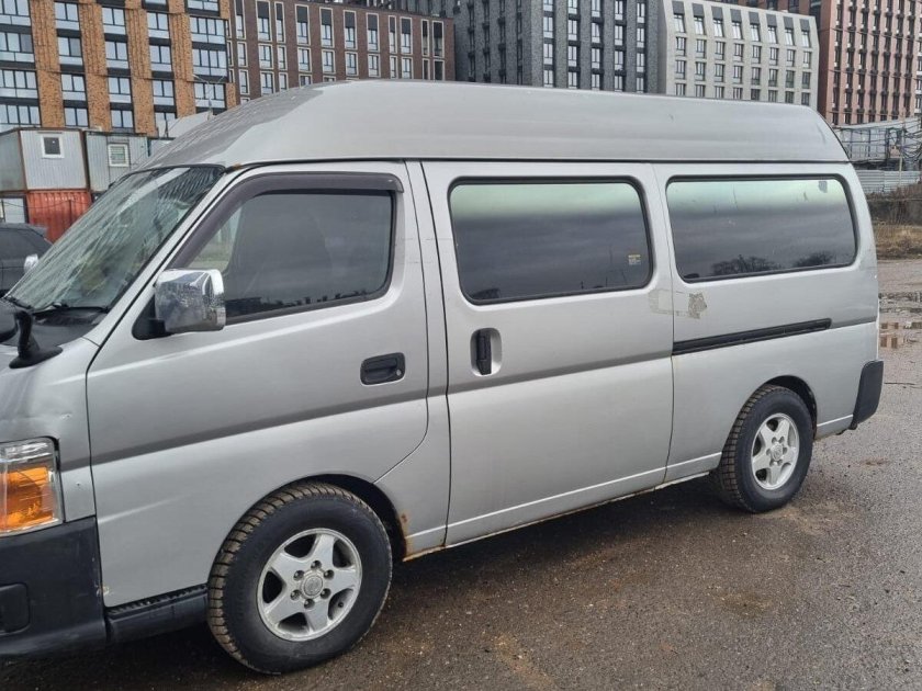 Ниссан караван 2000