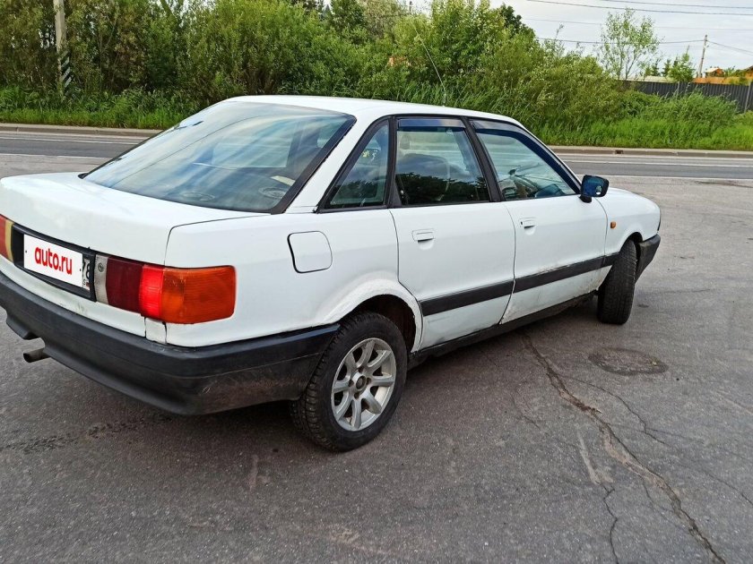 Ауди 80 белая
