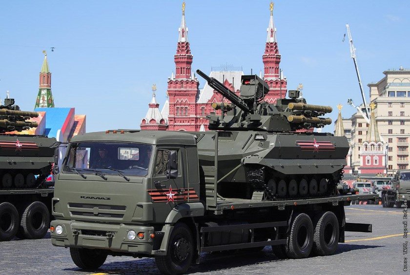 Панцирь с1 на красной площади