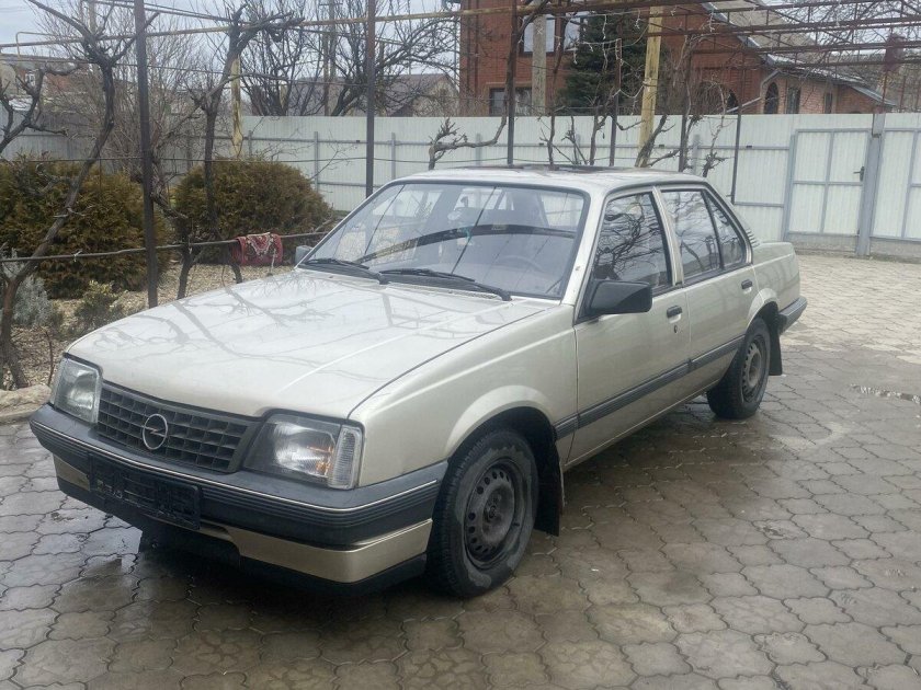 Опель аскона 1987