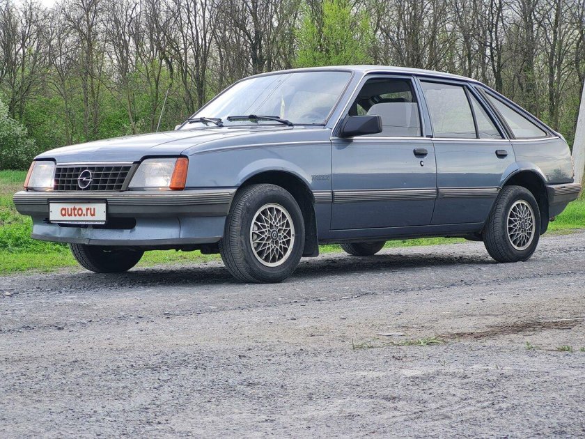Opel Ascona 1986