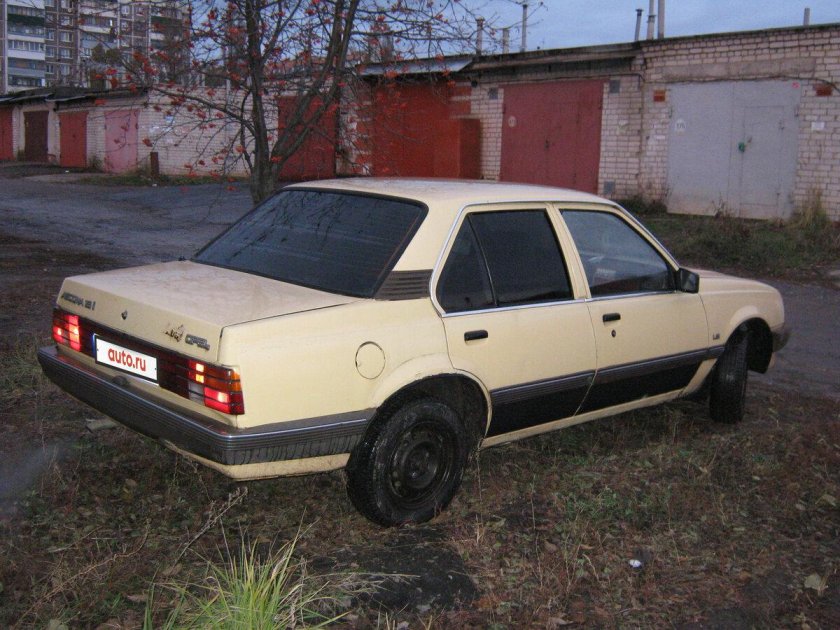 Opel Ascona c 1986 седан