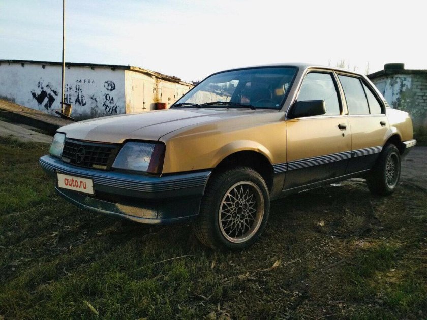 Opel Ascona c 1986 седан