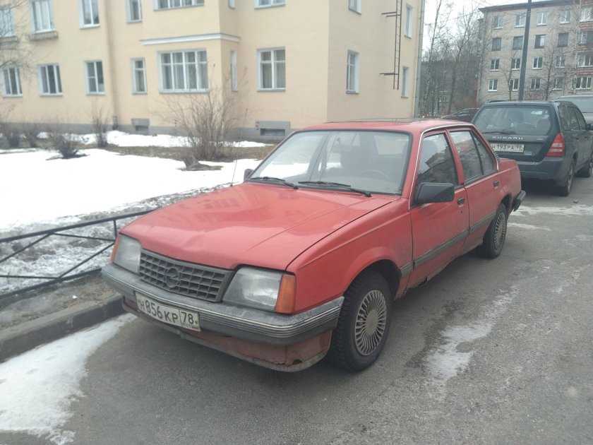 Опель Аскона 1986 1.6