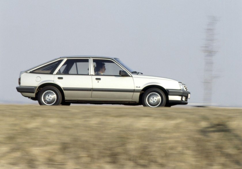 Опель Аскона 1986 хэтчбек