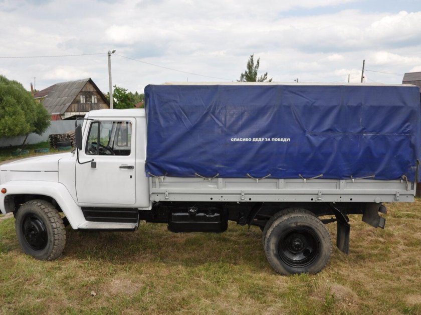 ГАЗ 3307 бортовой